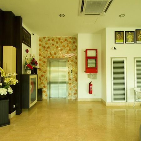 Aurora Boutique Hotel Bahau Екстер'єр фото