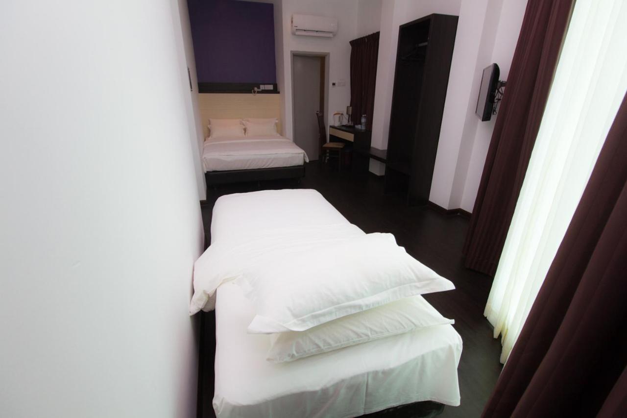 Aurora Boutique Hotel Bahau Екстер'єр фото